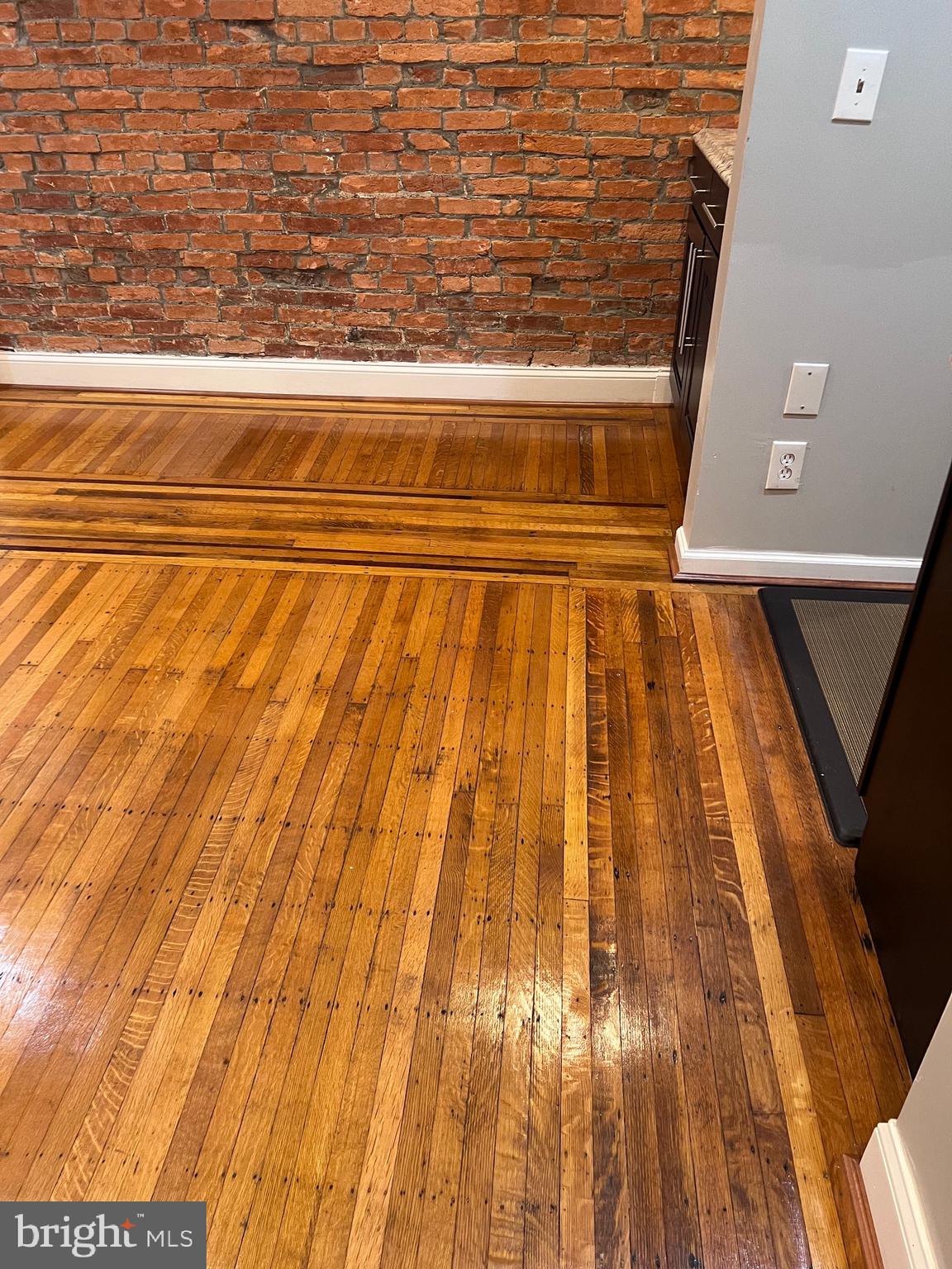 CHARLES VILLAGE - Residential Lease