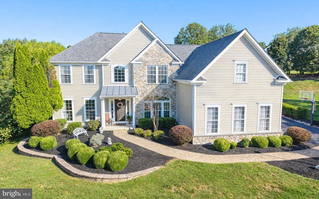 Photo of 1538 Tattersall Way, WEST CHESTER, PA 19380 (MLS # PACT2115250)