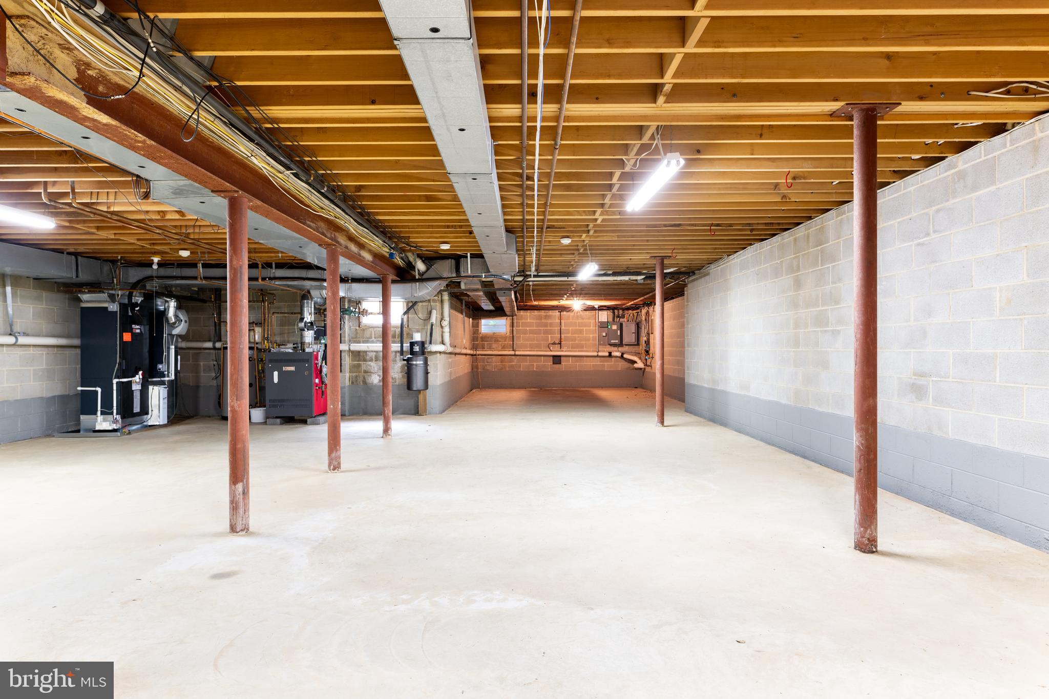 GLADWYNE - Residential