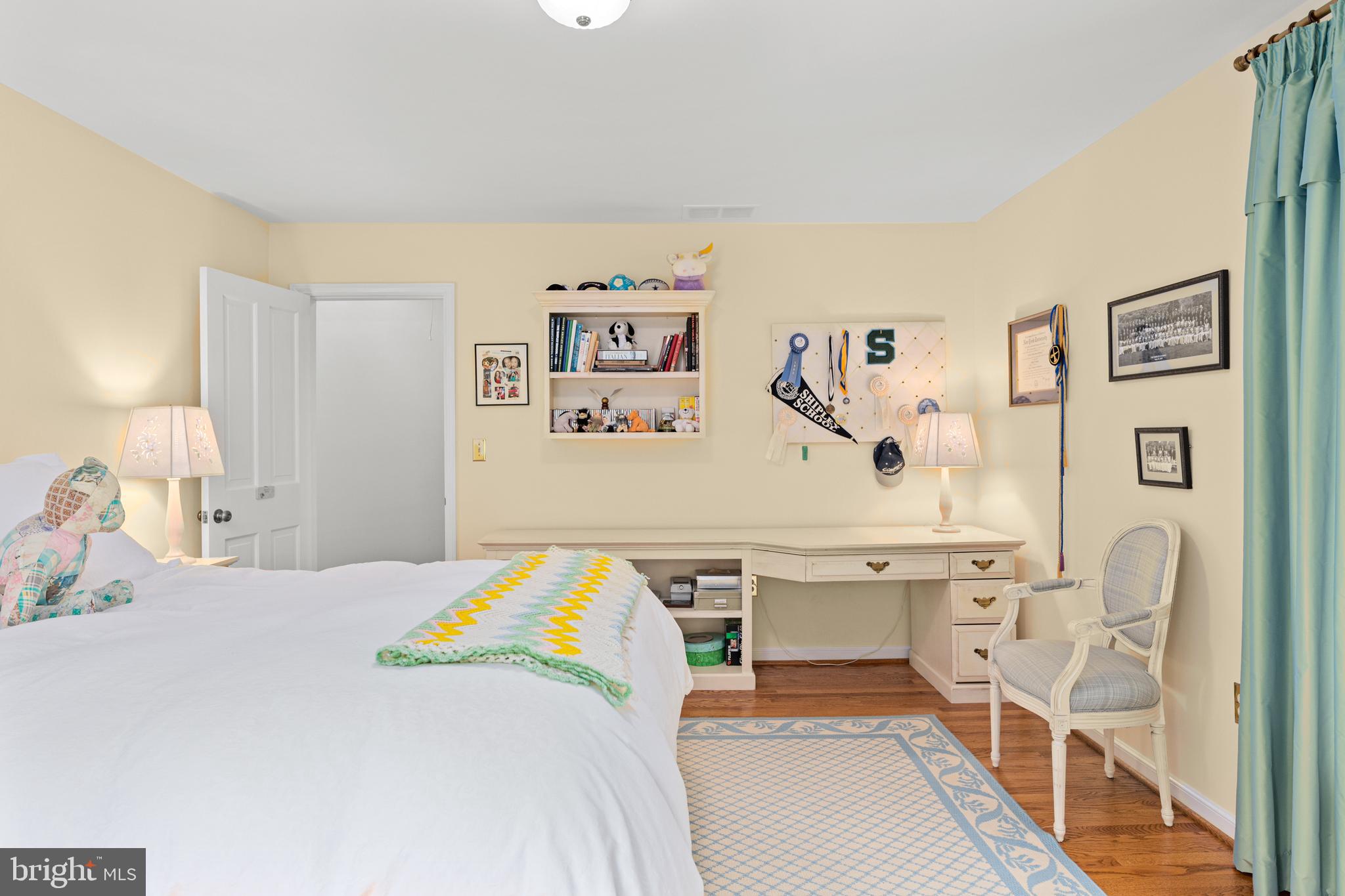 GLADWYNE - Residential