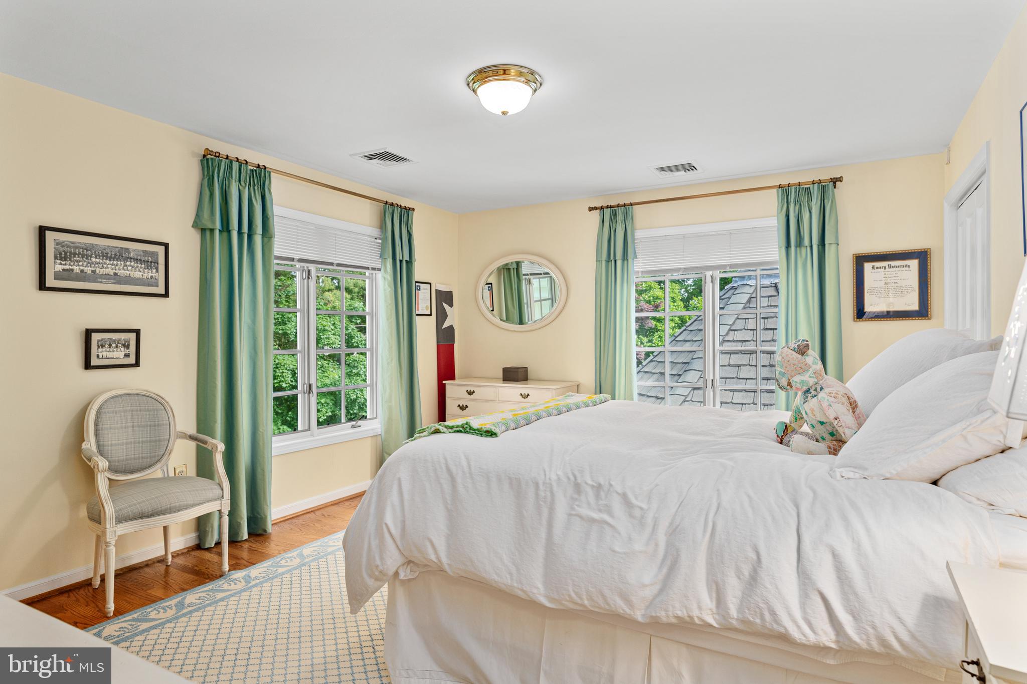 GLADWYNE - Residential