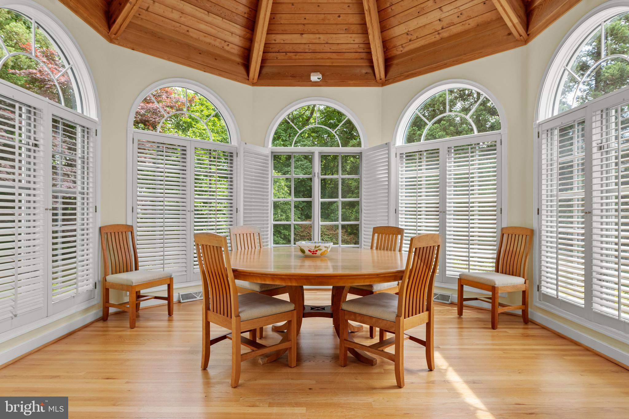 GLADWYNE - Residential