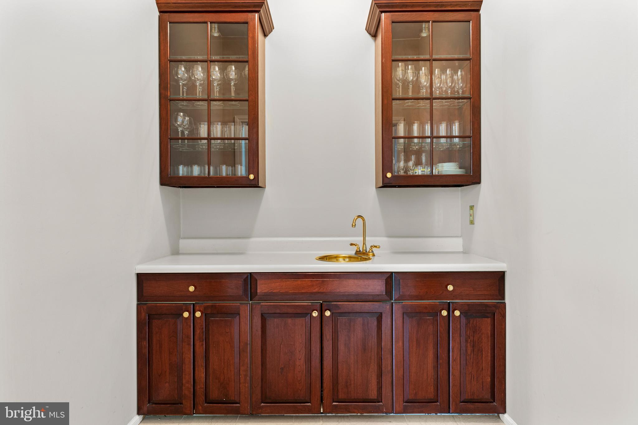 GLADWYNE - Residential