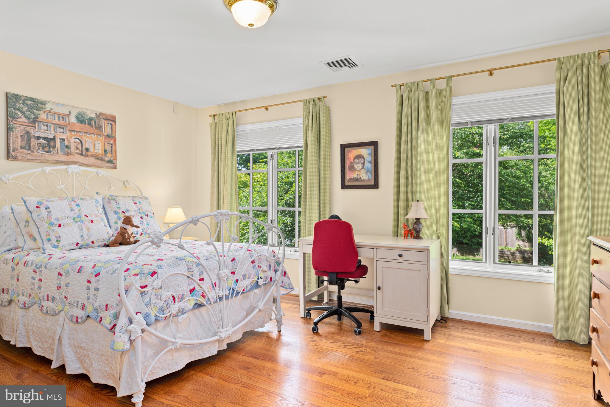 GLADWYNE - Residential