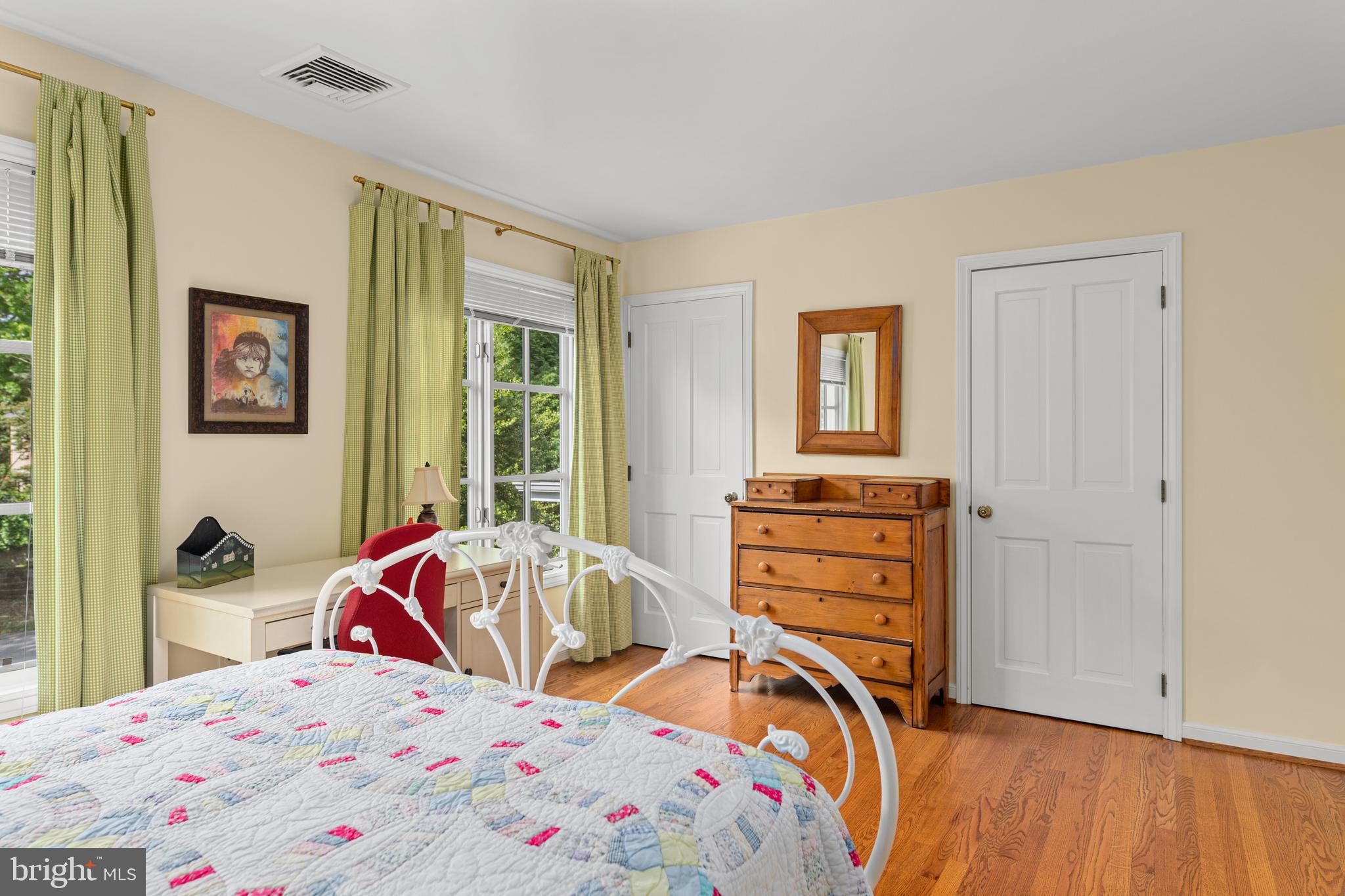 GLADWYNE - Residential