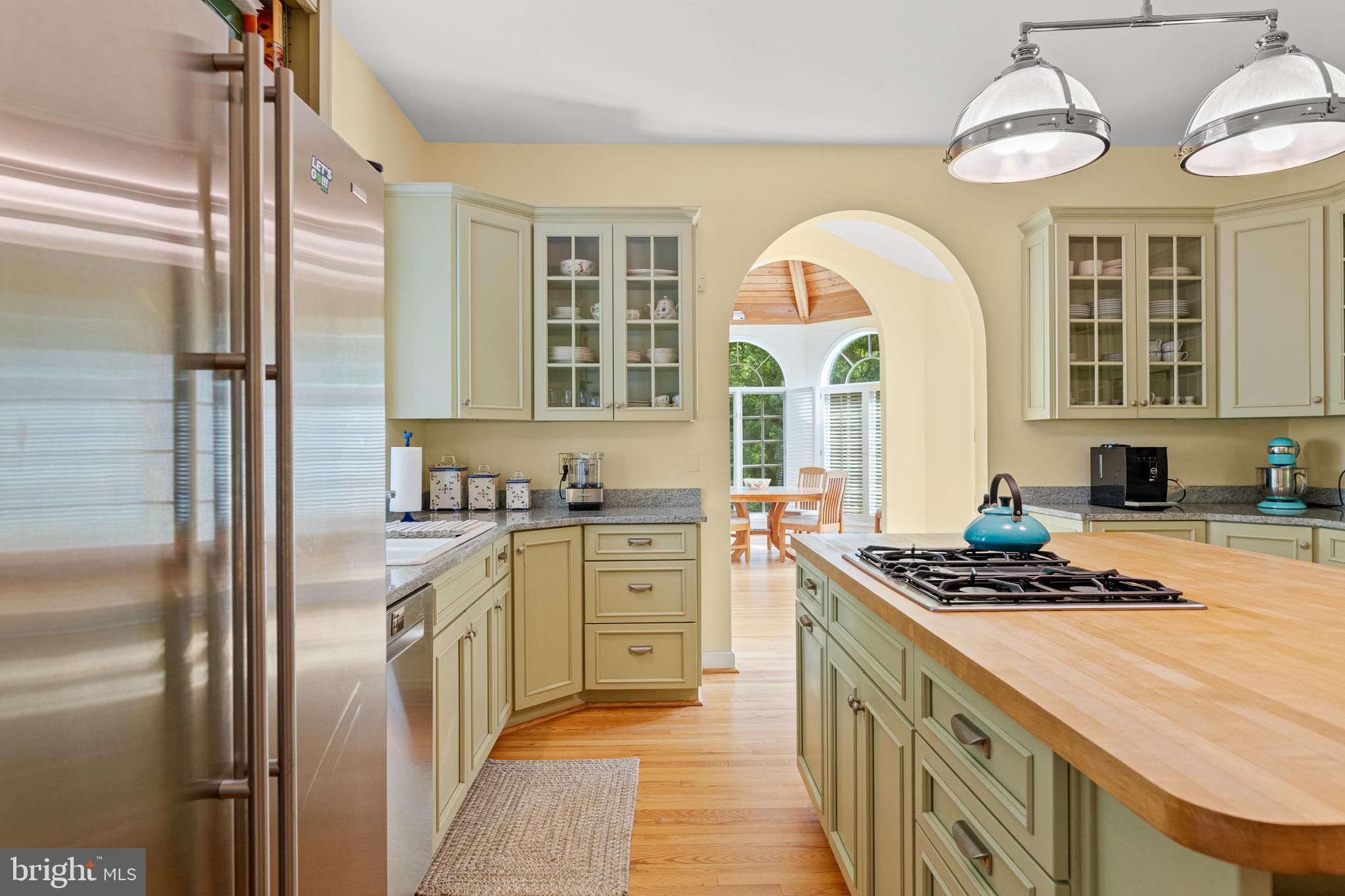 GLADWYNE - Residential