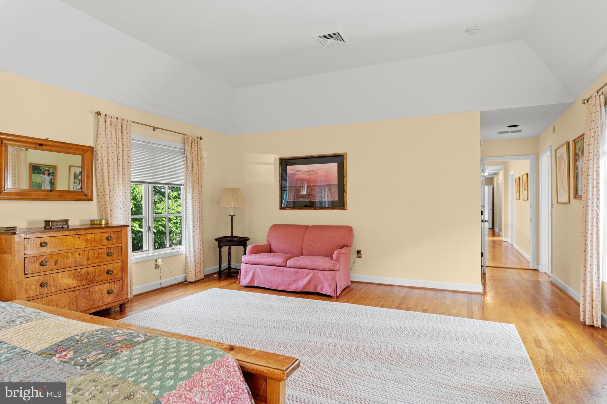 GLADWYNE - Residential