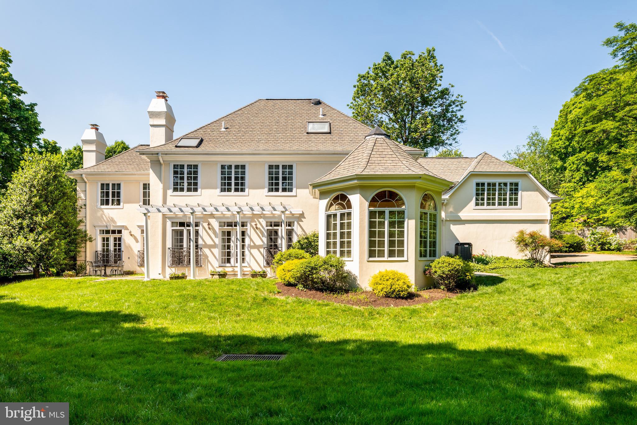 GLADWYNE - Residential