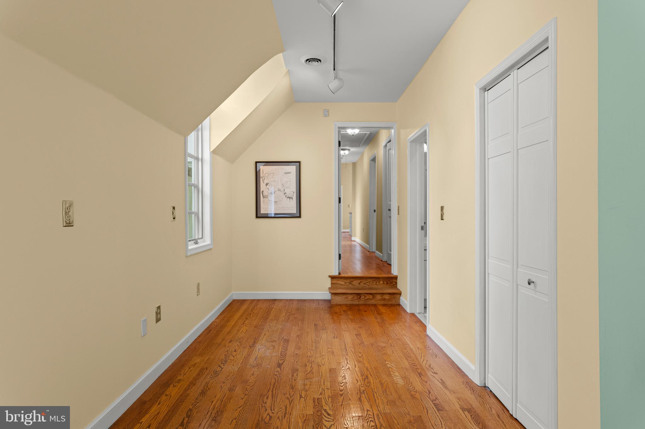 GLADWYNE - Residential