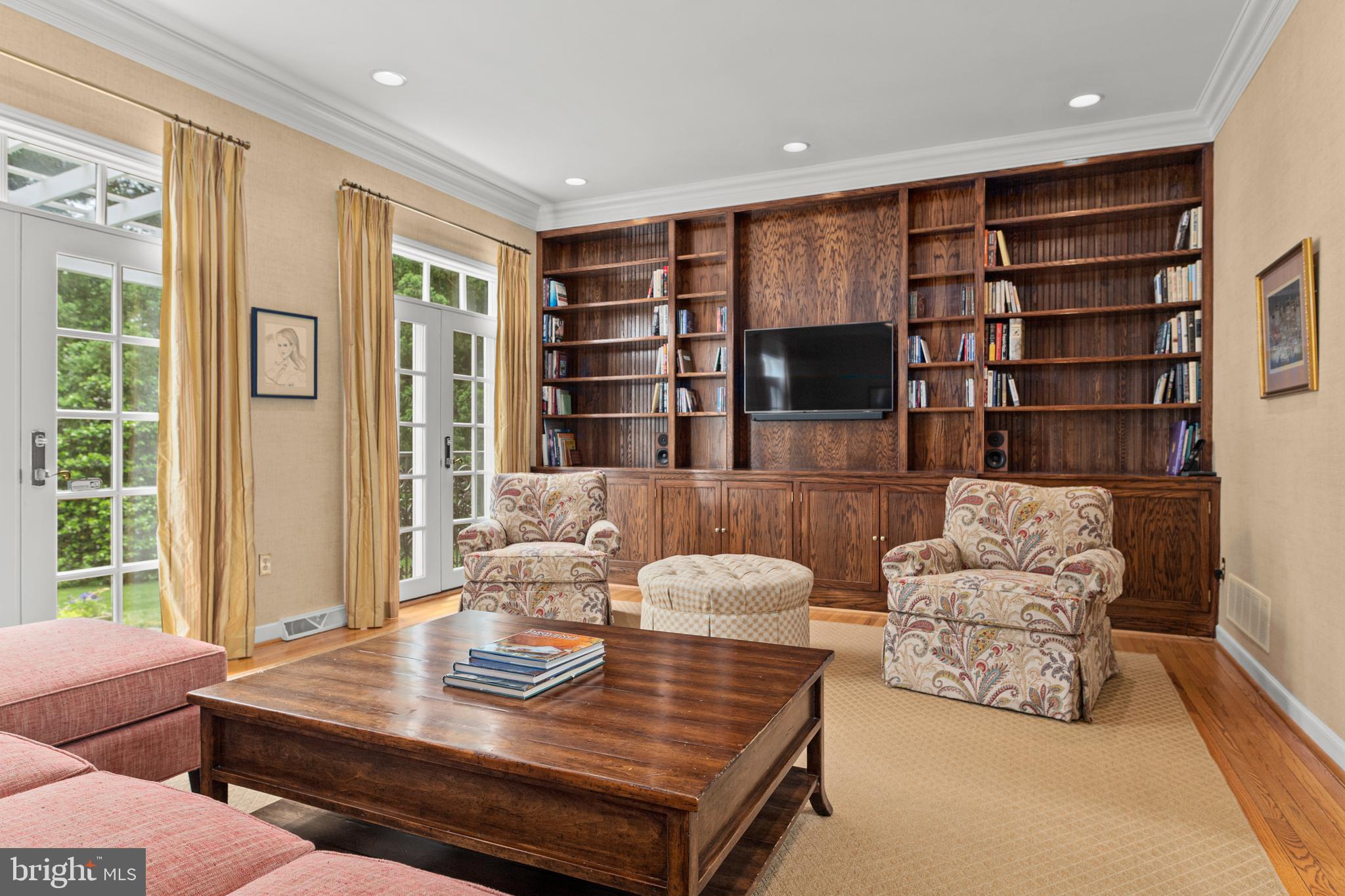 GLADWYNE - Residential