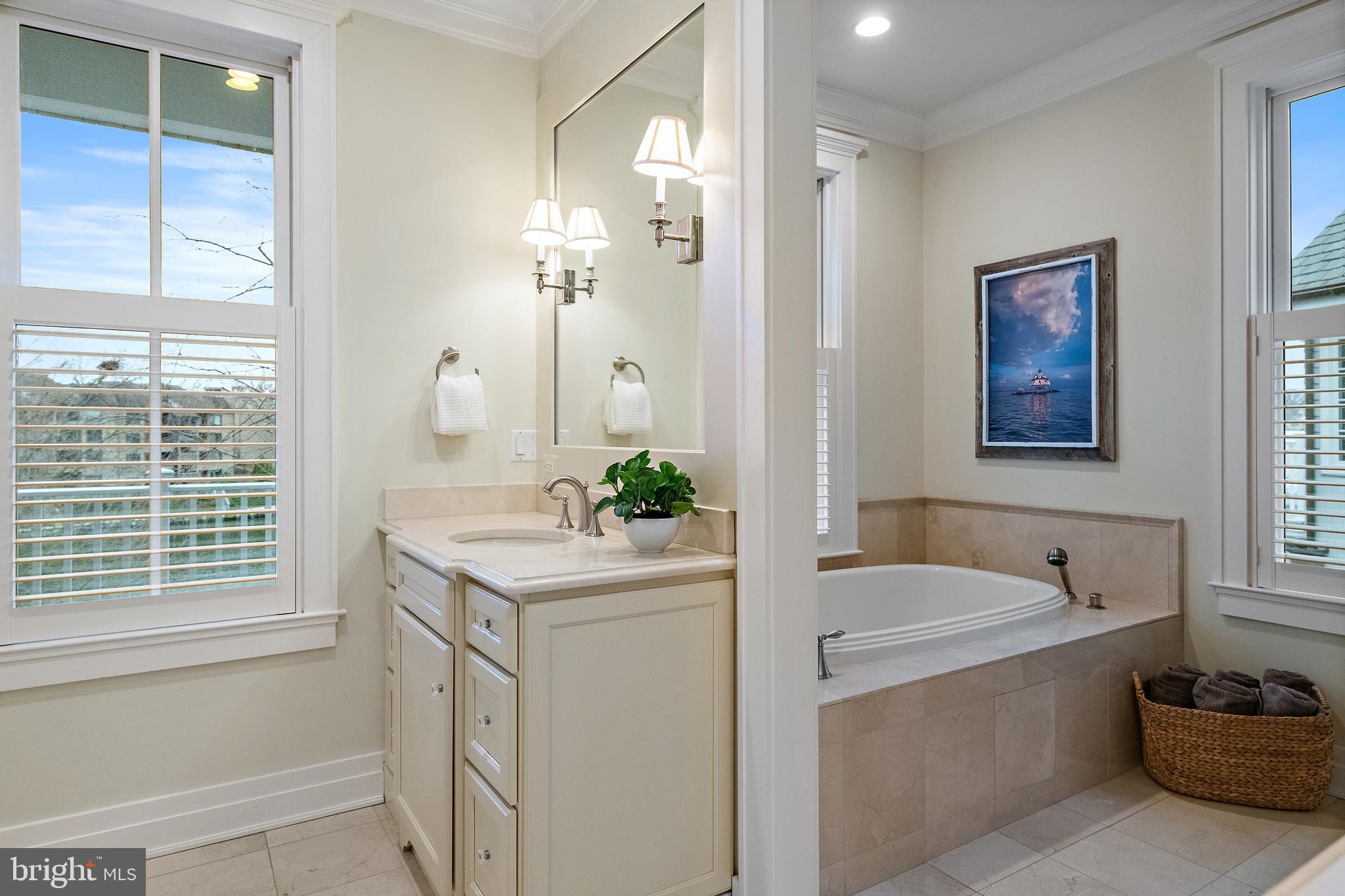 EASTPORT - Residential