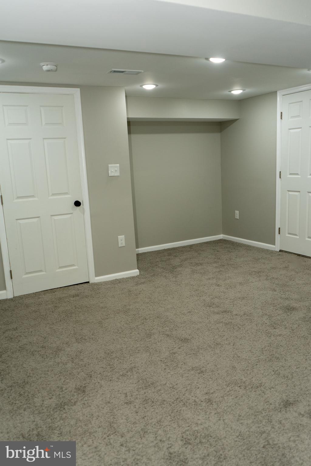 MONDAWMIN - Residential