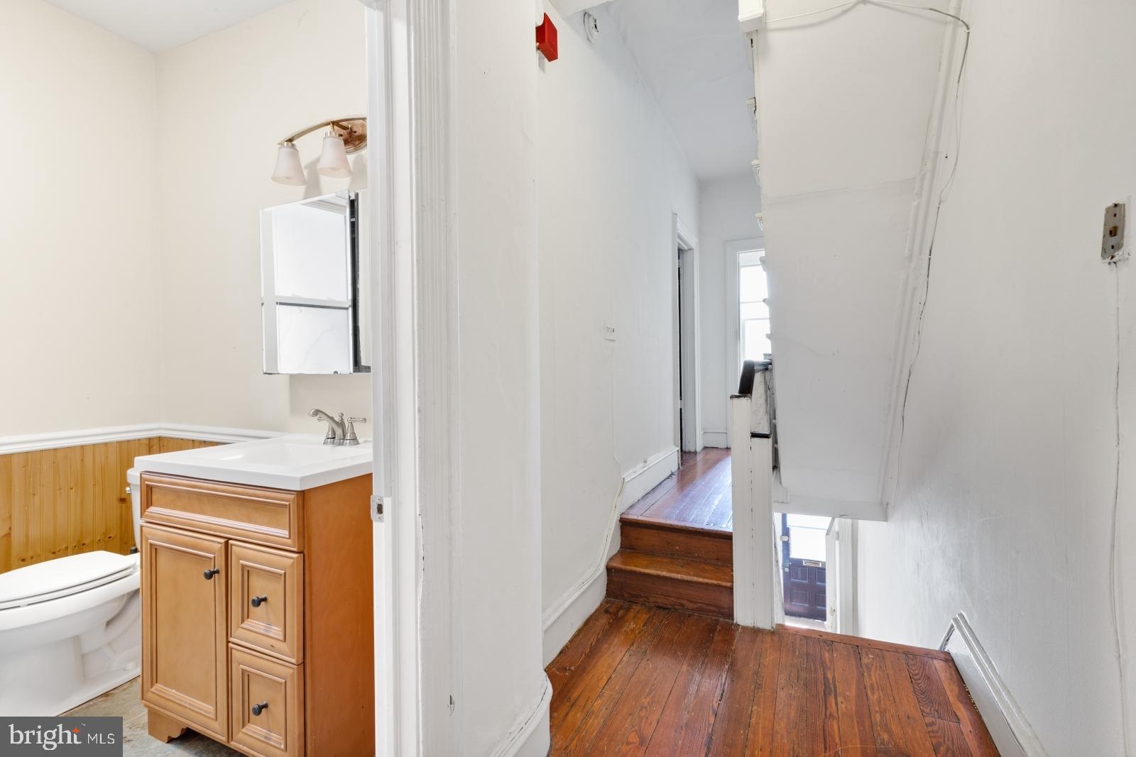 UNIVERSITY CITY - Residential Lease