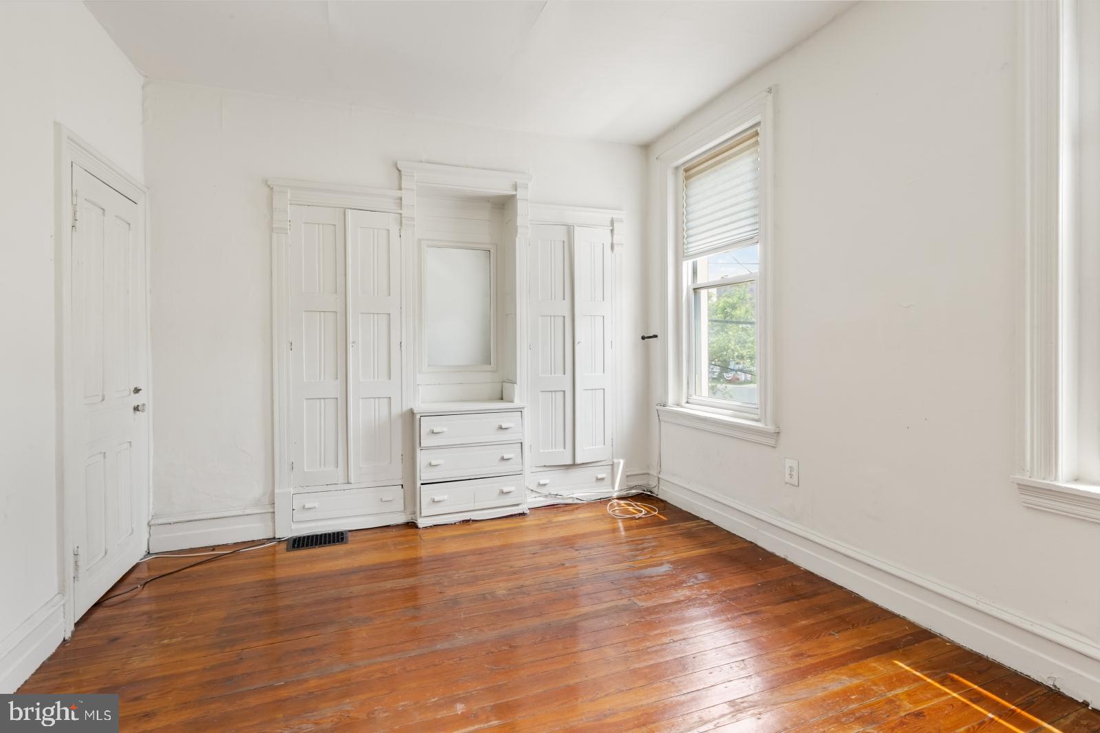 UNIVERSITY CITY - Residential Lease