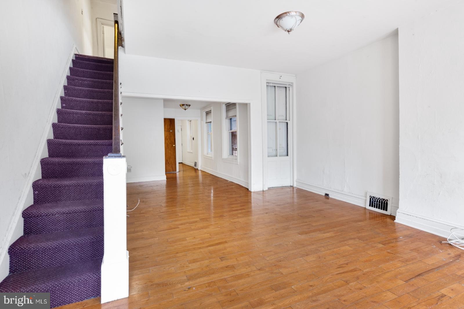 UNIVERSITY CITY - Residential Lease