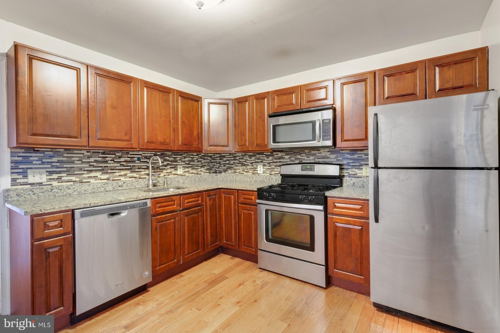 UNIVERSITY CITY - Residential Lease