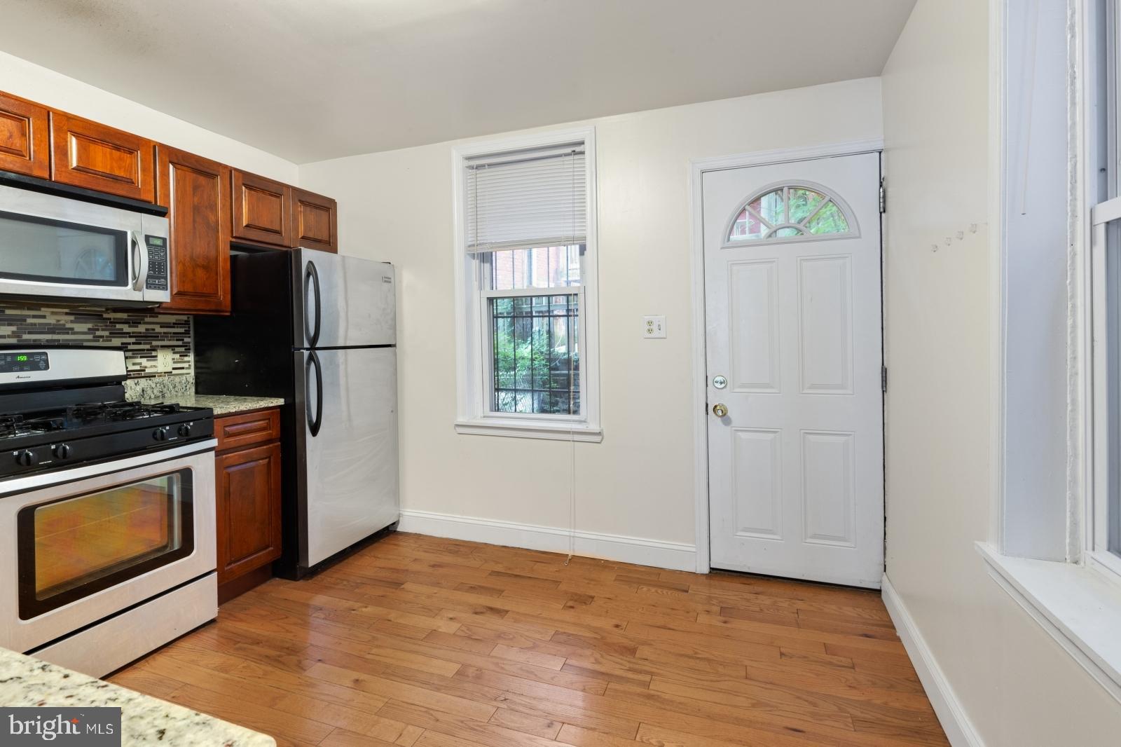 UNIVERSITY CITY - Residential Lease