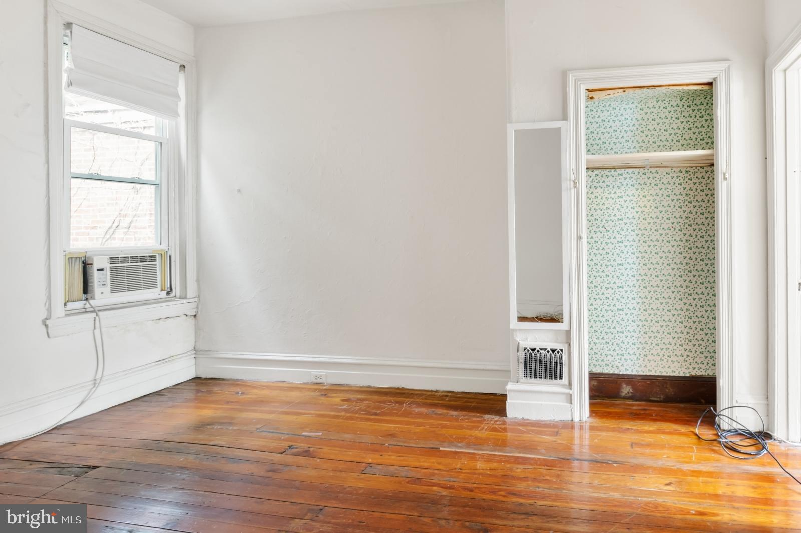 UNIVERSITY CITY - Residential Lease