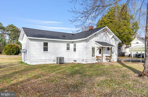 A home in TAPPAHANNOCK