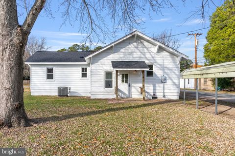 A home in TAPPAHANNOCK