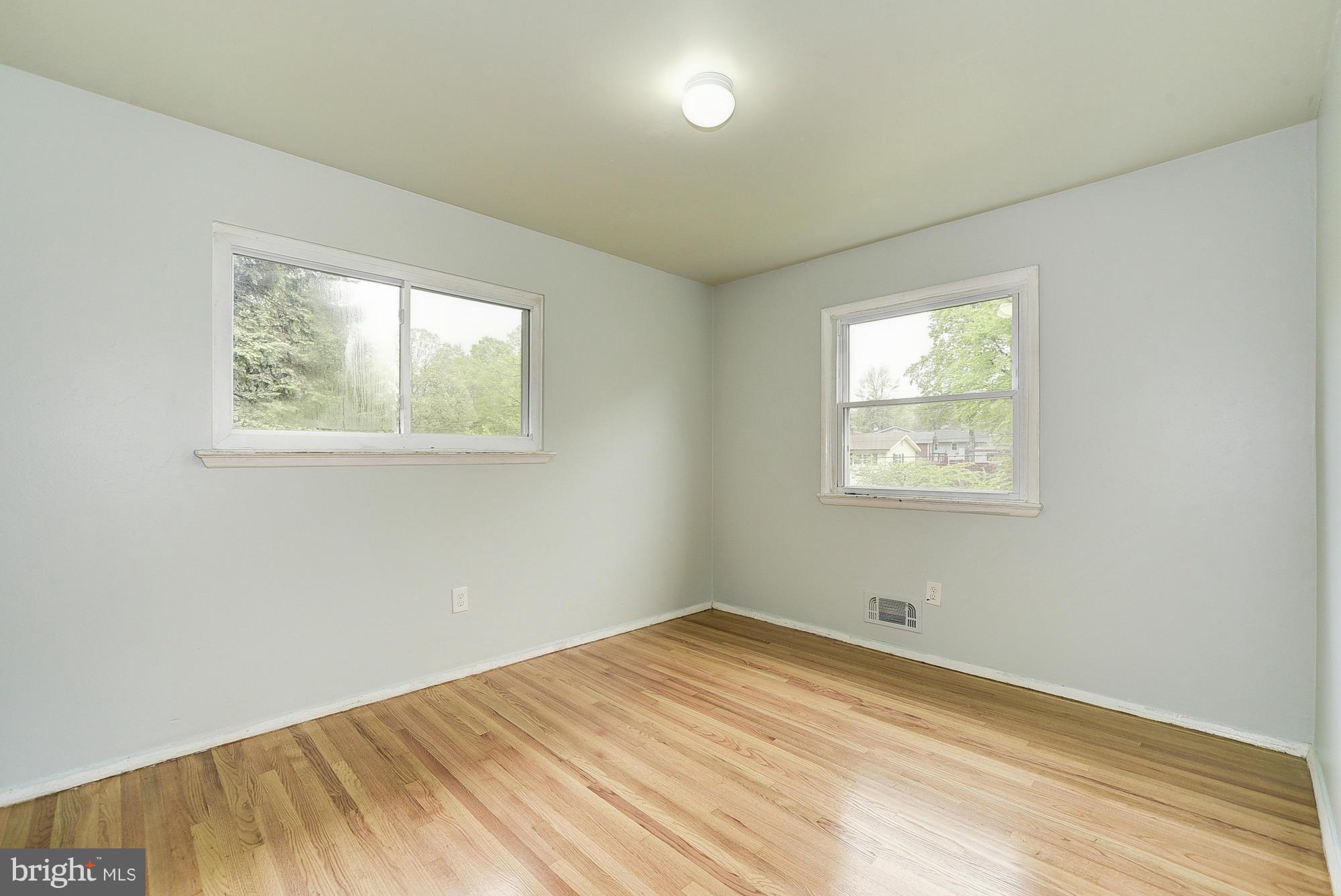 BEL PRE WOODS - Residential