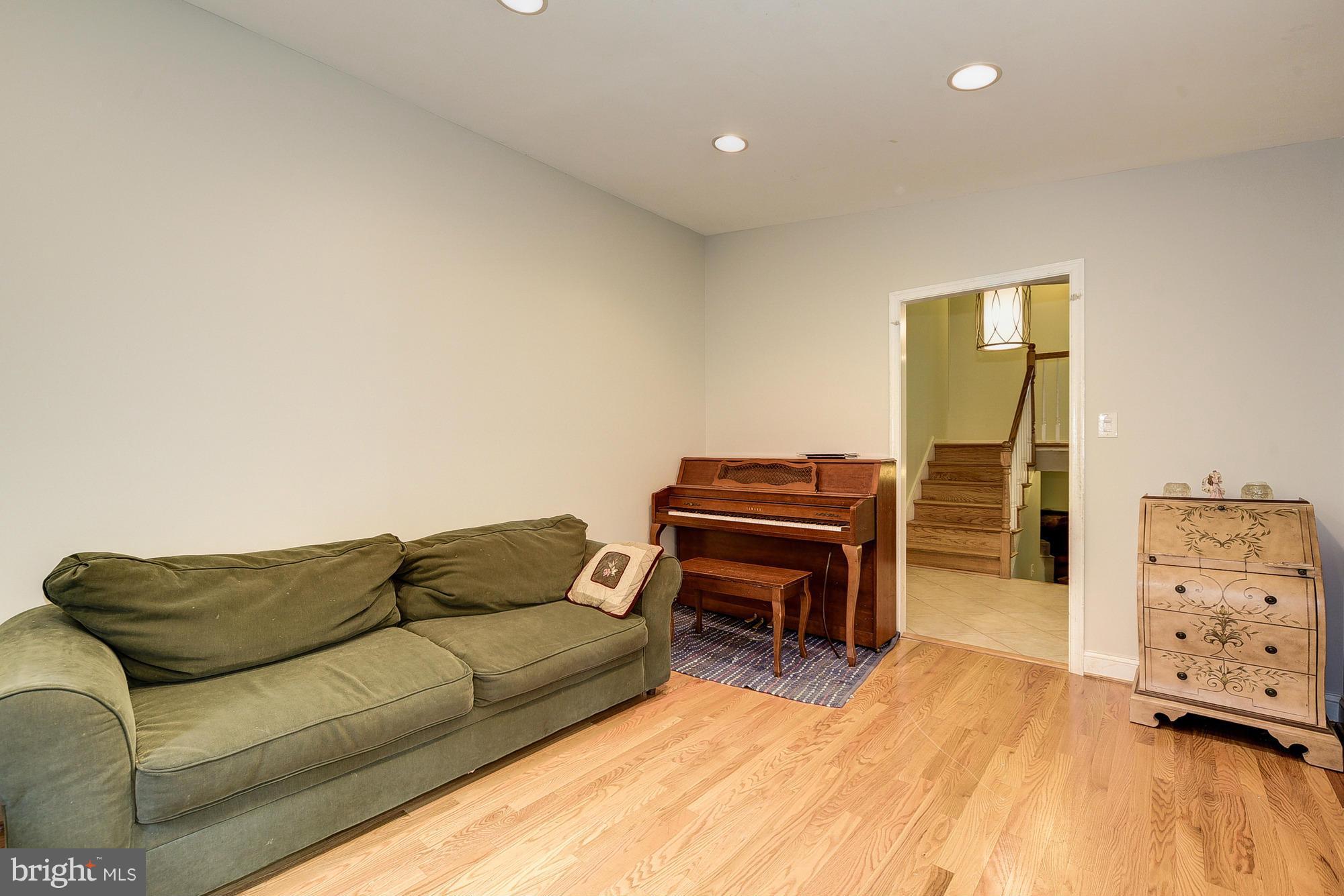 BEL PRE WOODS - Residential