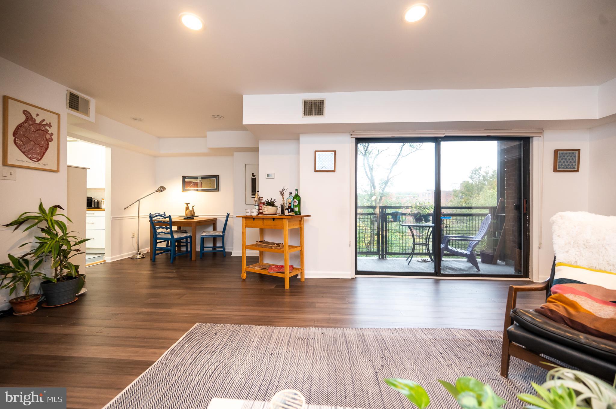 7611 MAPLE AVENUE 503