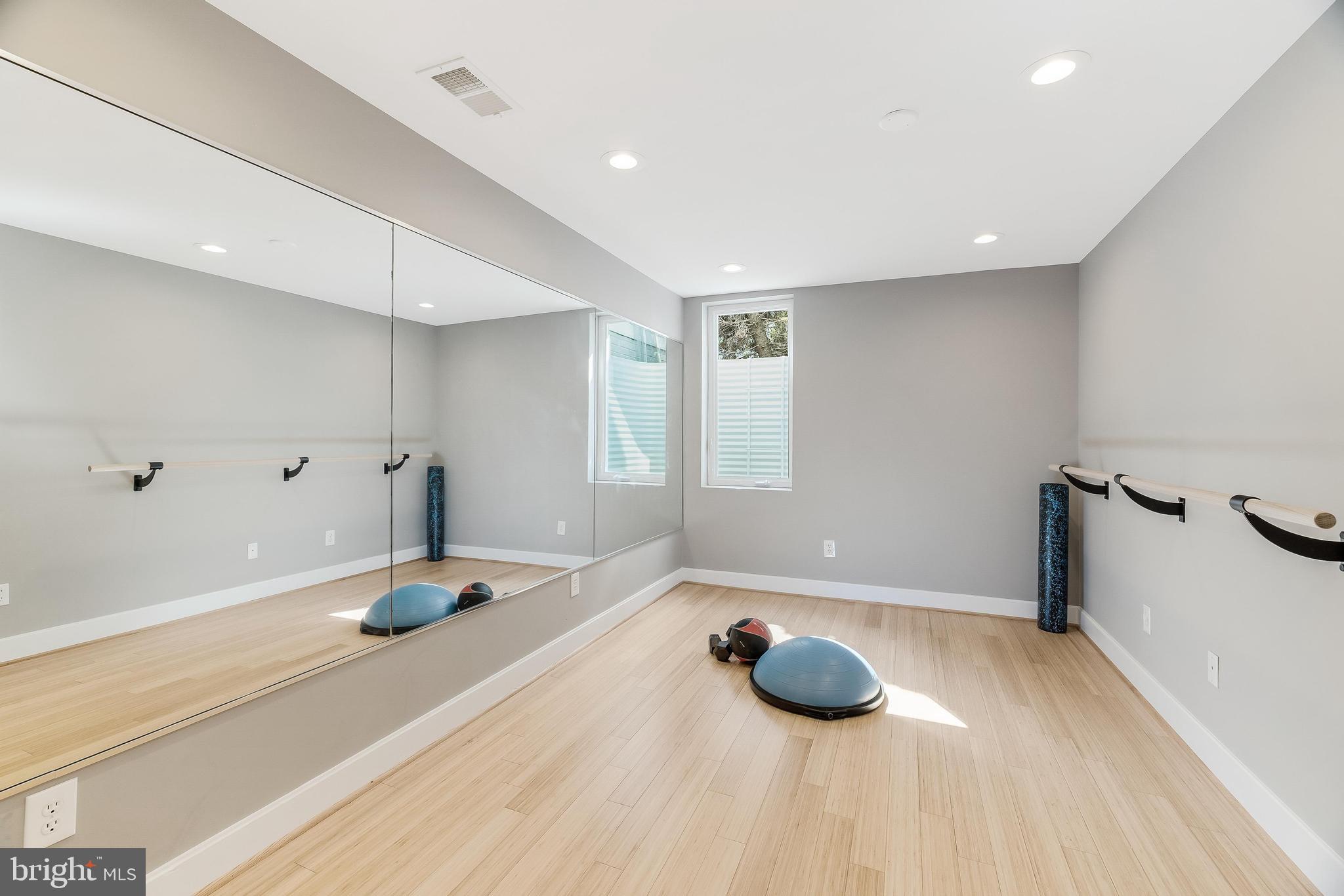 BELMONT GREENE - Residential