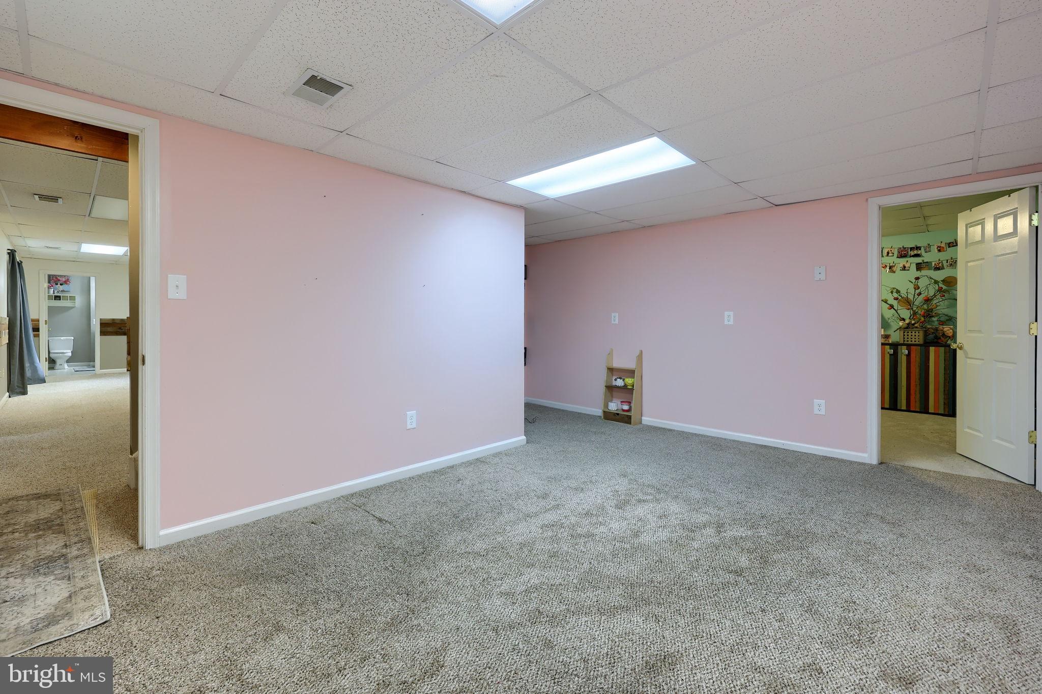 LAKE MARBURG - Residential