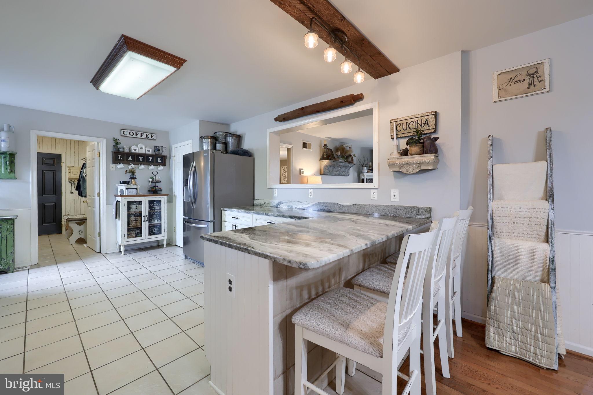 LAKE MARBURG - Residential