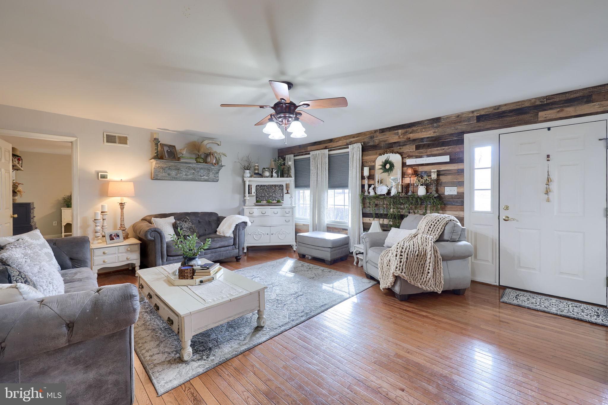 LAKE MARBURG - Residential