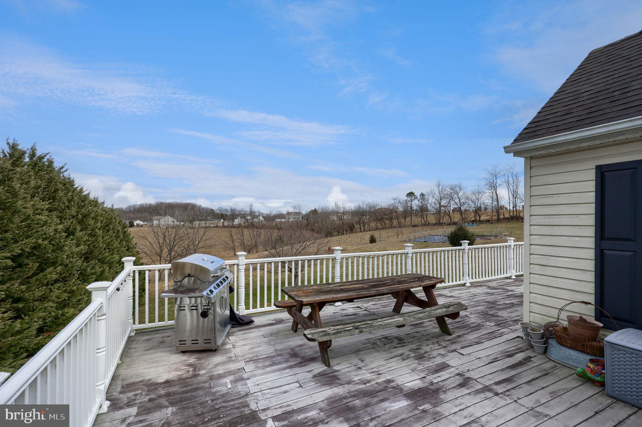 LAKE MARBURG - Residential