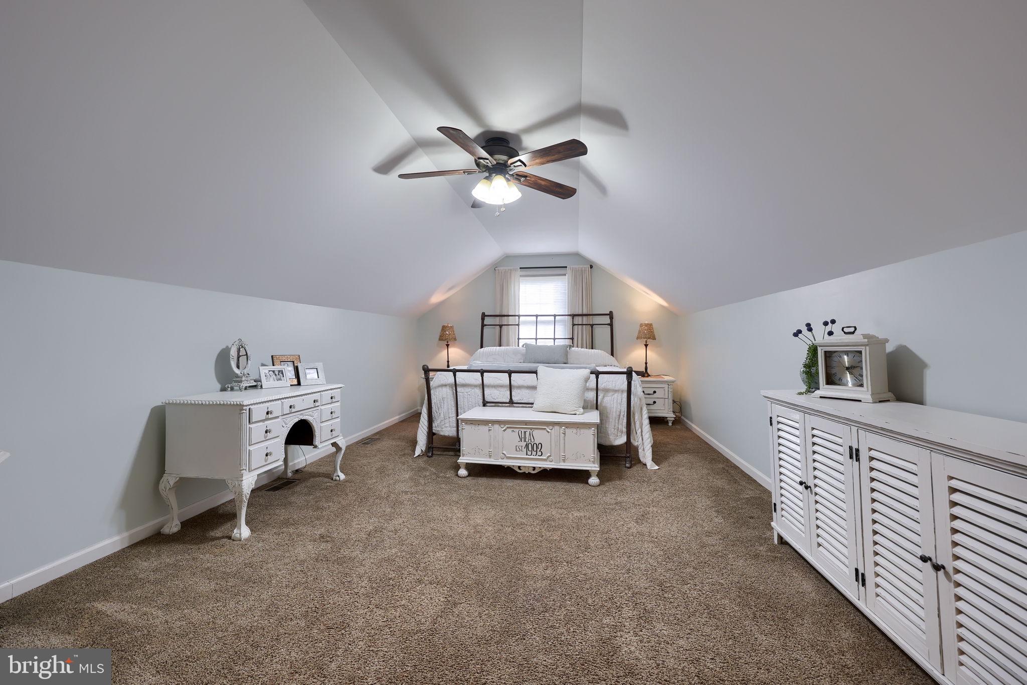 LAKE MARBURG - Residential