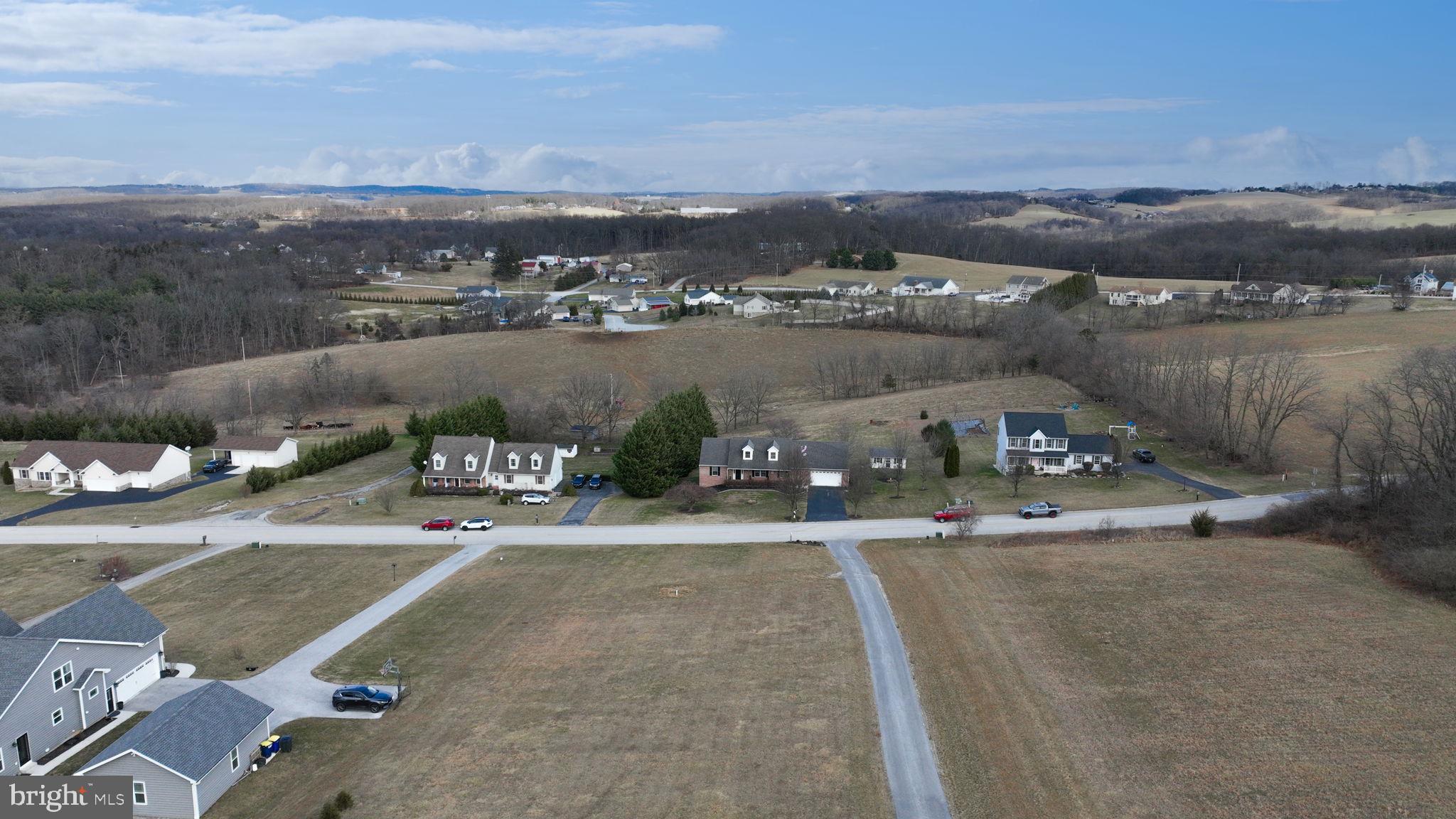 LAKE MARBURG - Residential