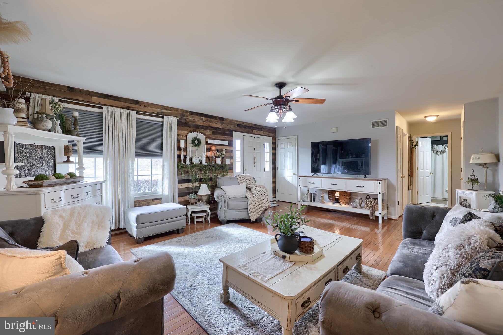 LAKE MARBURG - Residential