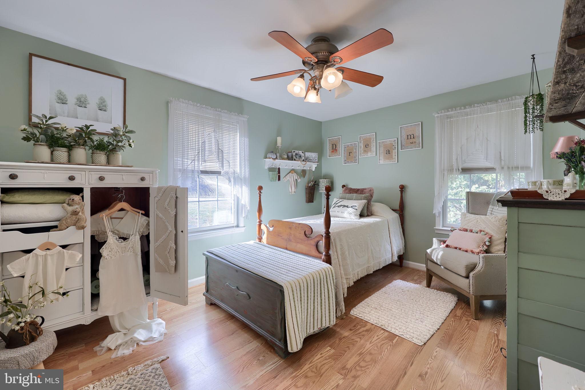 LAKE MARBURG - Residential