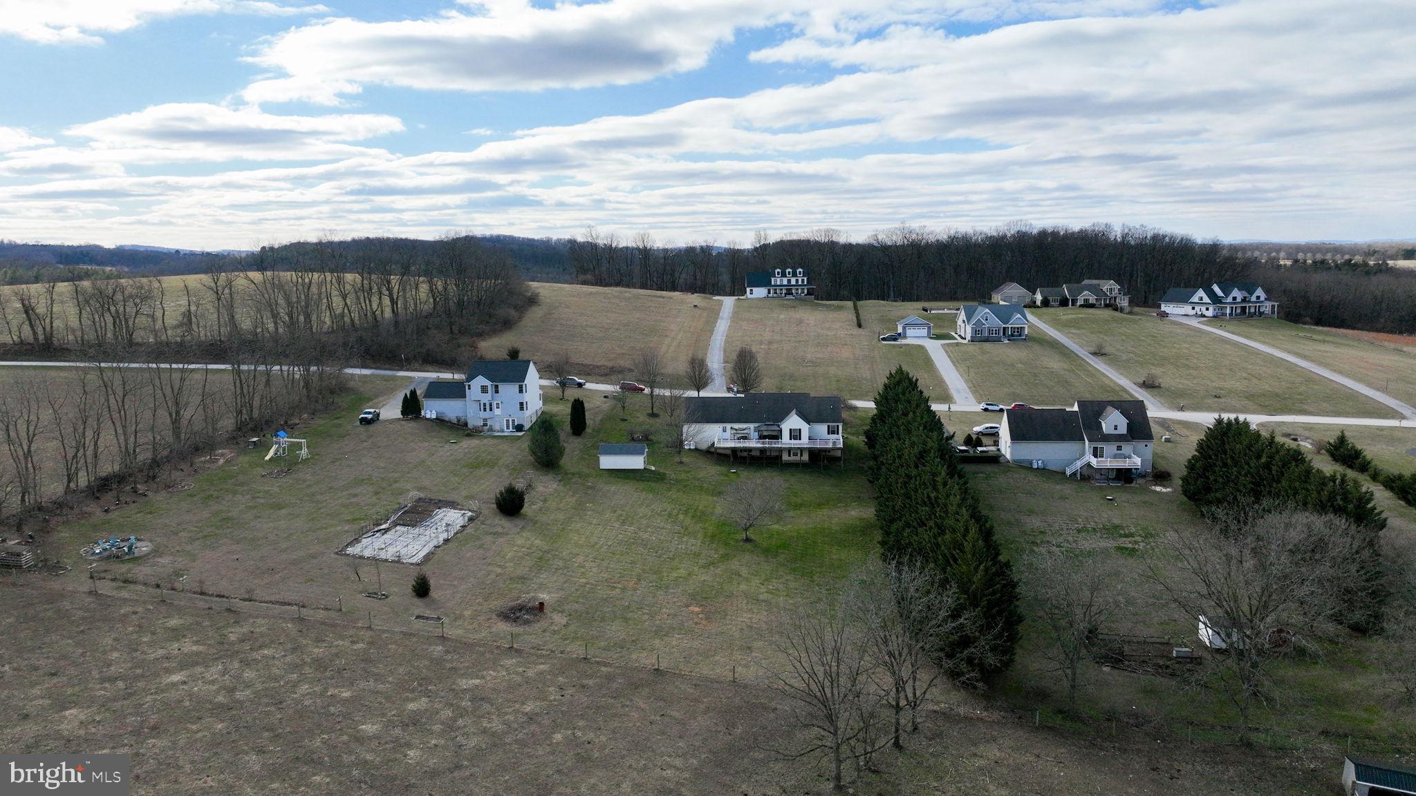 LAKE MARBURG - Residential