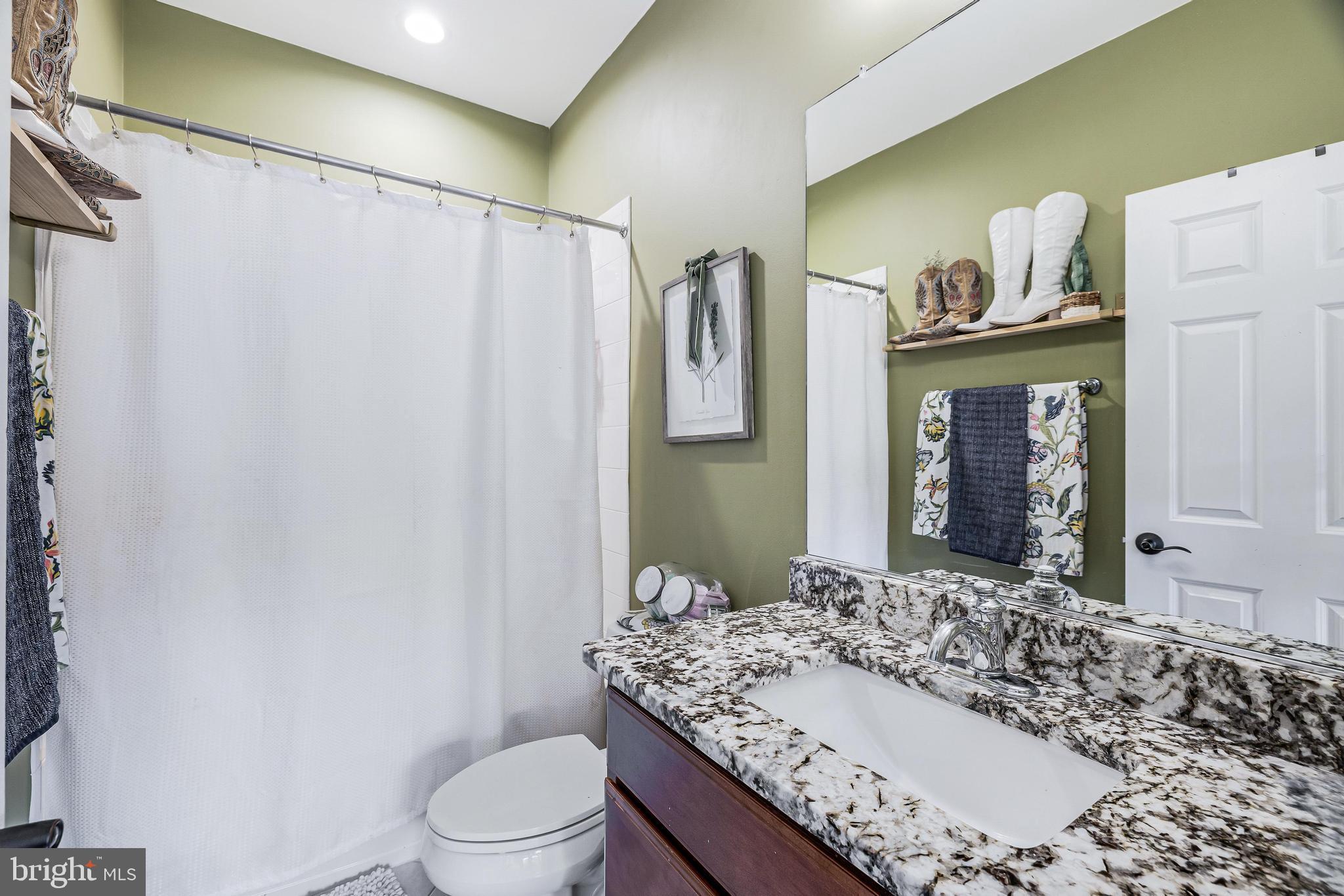 RASPBERRY FALLS - Residential