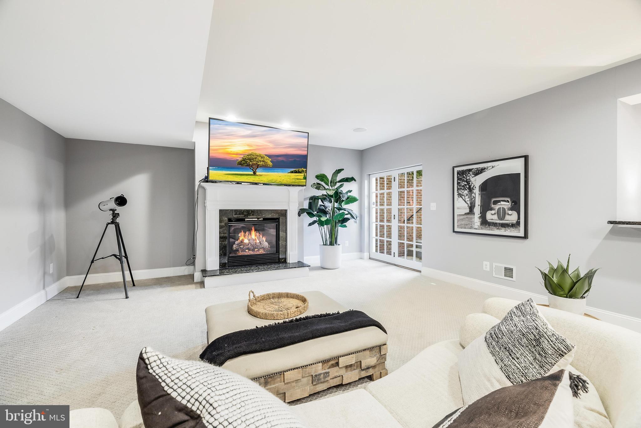 RASPBERRY FALLS - Residential