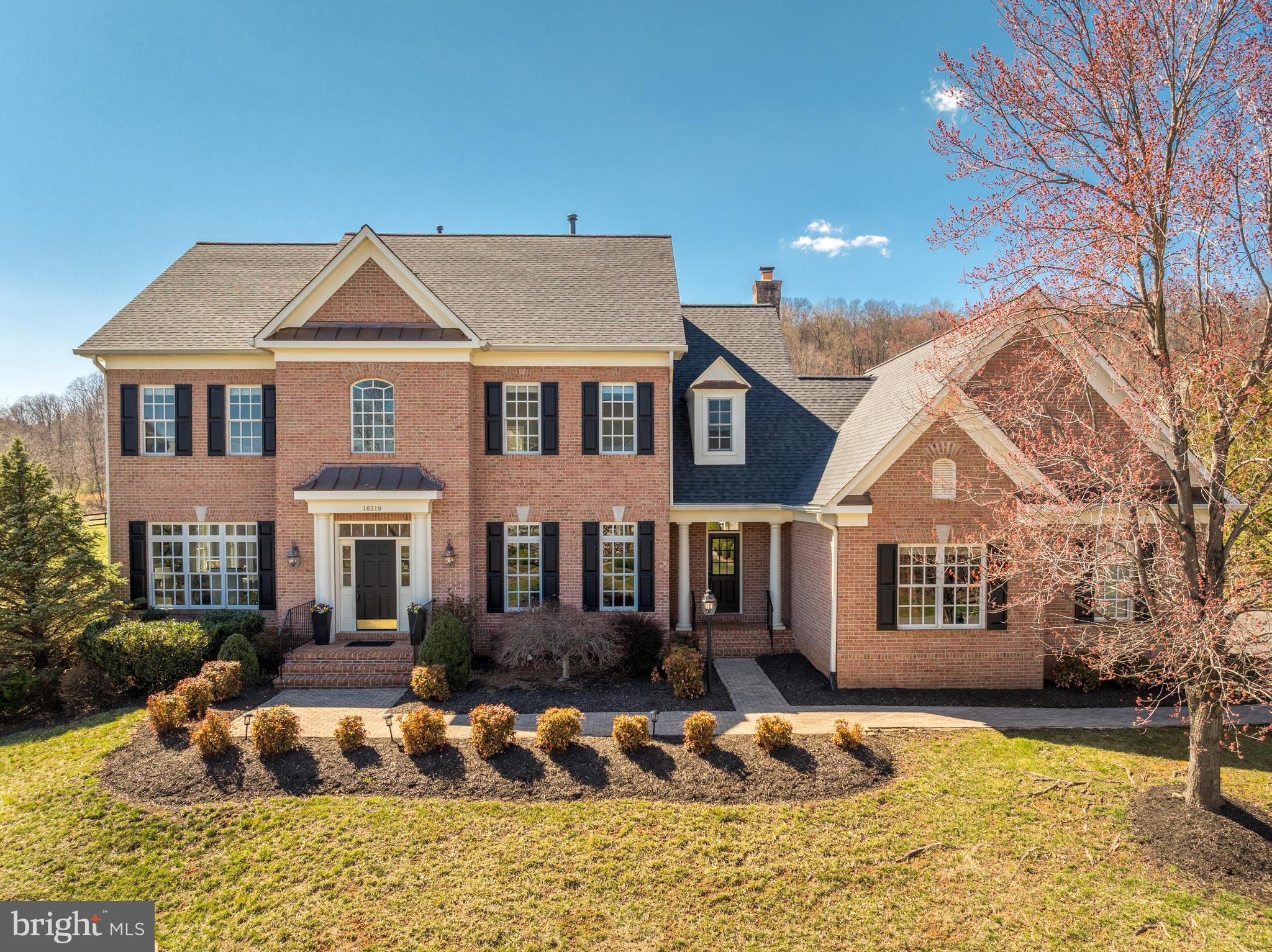 RASPBERRY FALLS - Residential