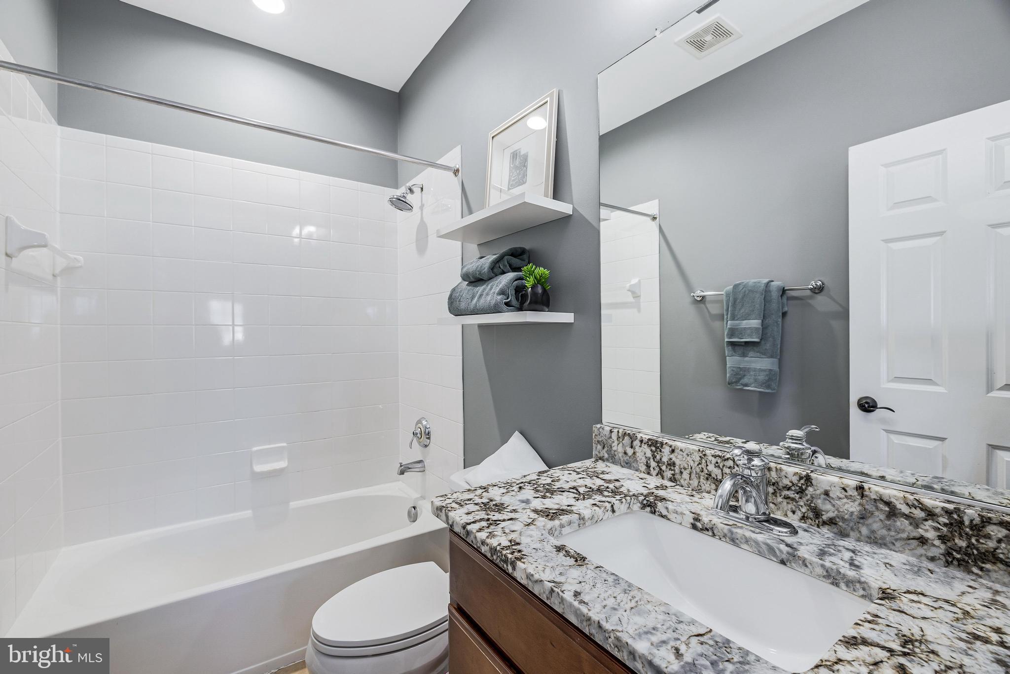 RASPBERRY FALLS - Residential