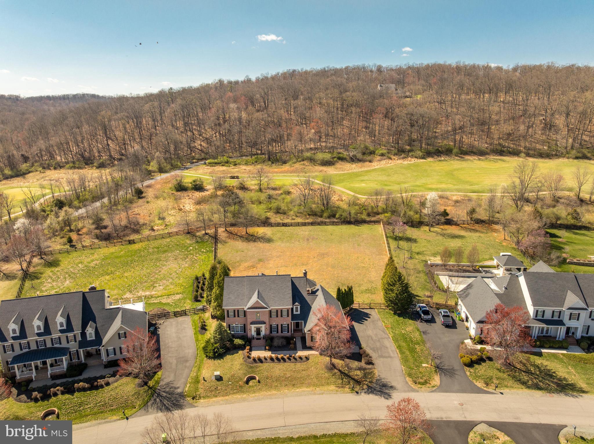 RASPBERRY FALLS - Residential