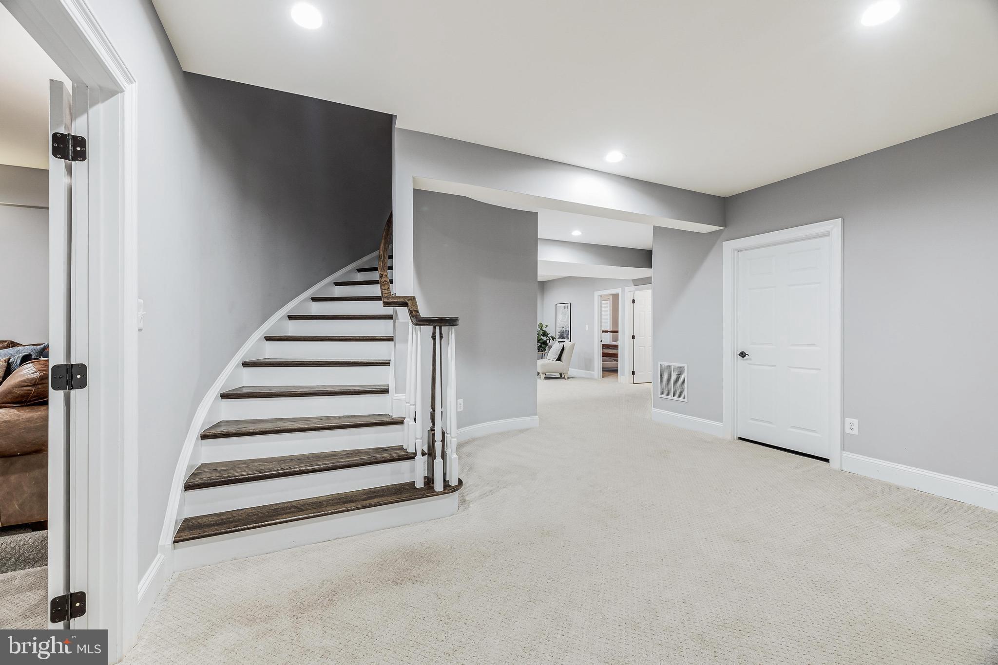 RASPBERRY FALLS - Residential