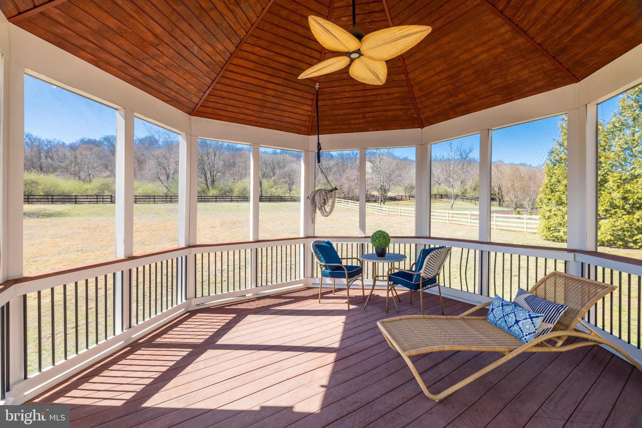 RASPBERRY FALLS - Residential