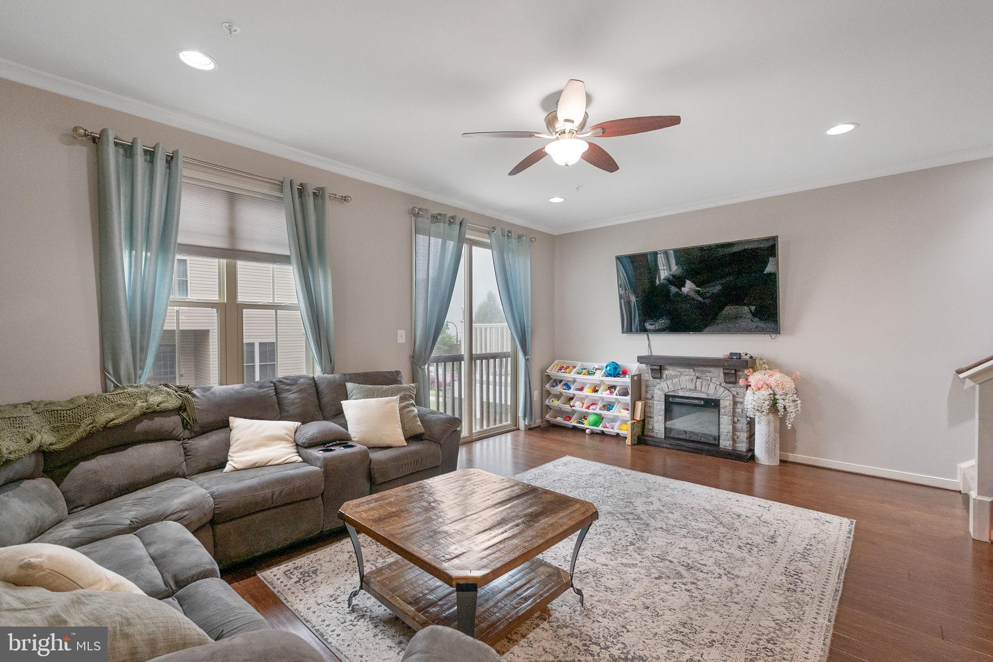 CABIN BRANCH - Residential