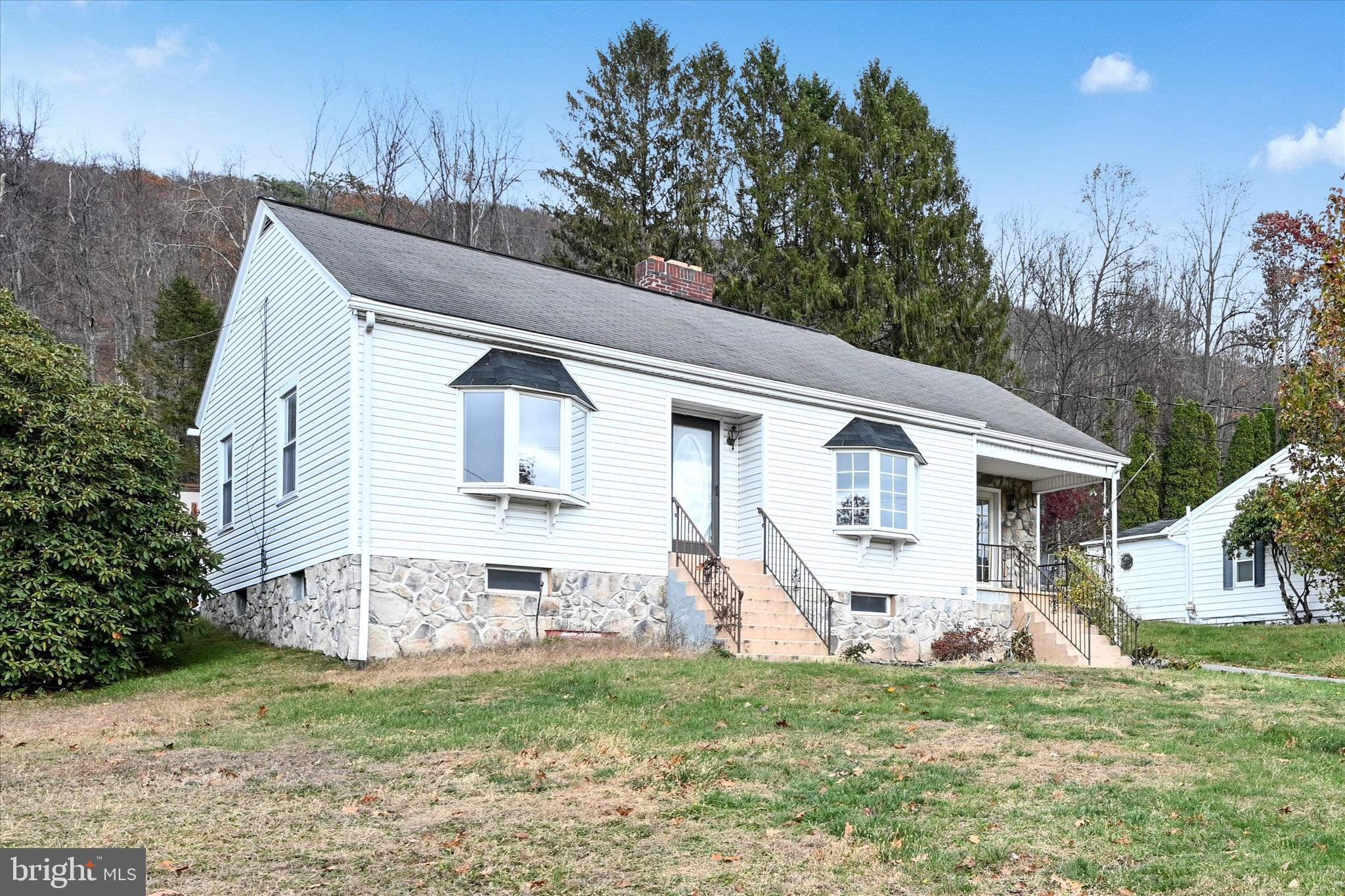 1012 FOUNTAIN STREET