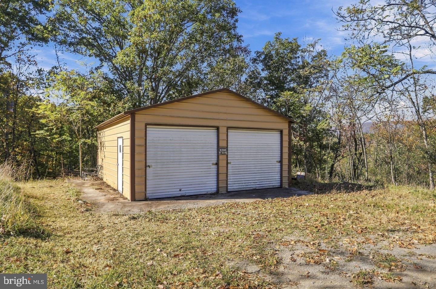698 HORSESHOE ROAD