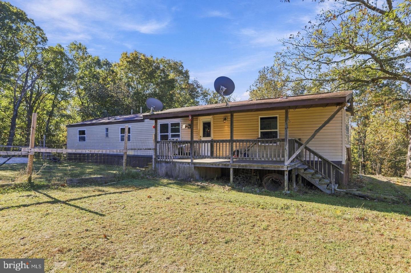 698 HORSESHOE ROAD