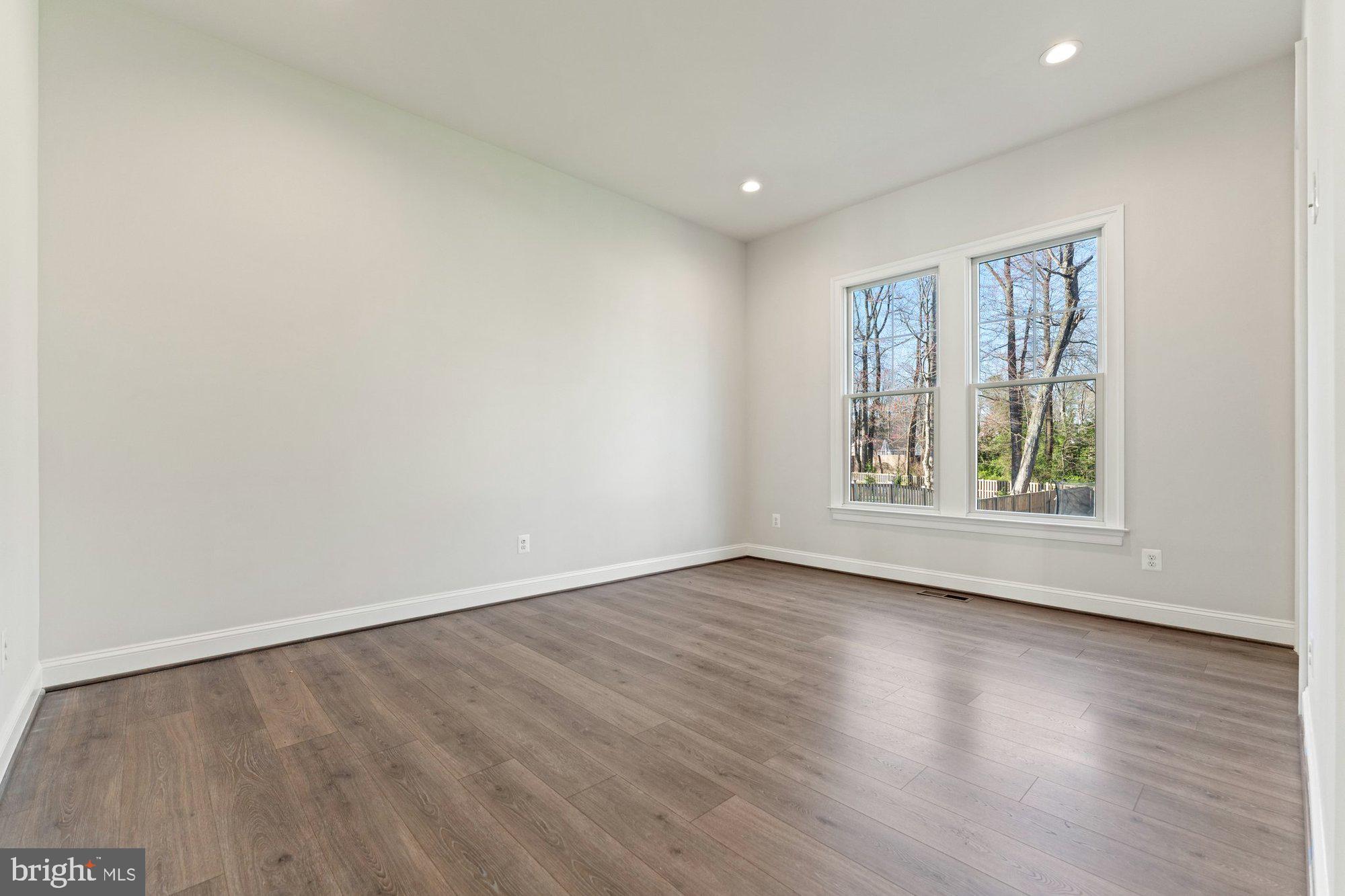 MOIDONE ACRES - Residential