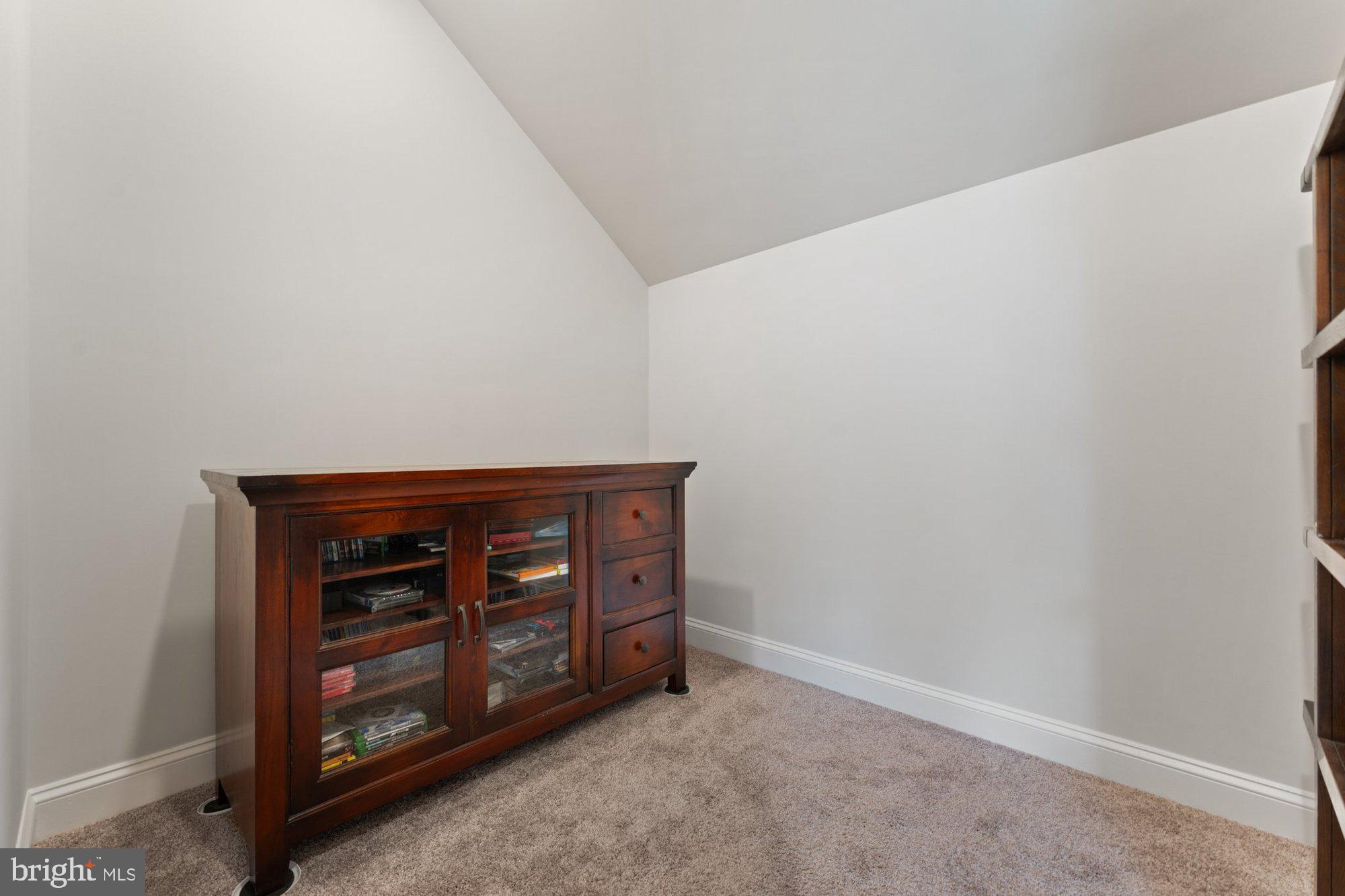 MOIDONE ACRES - Residential